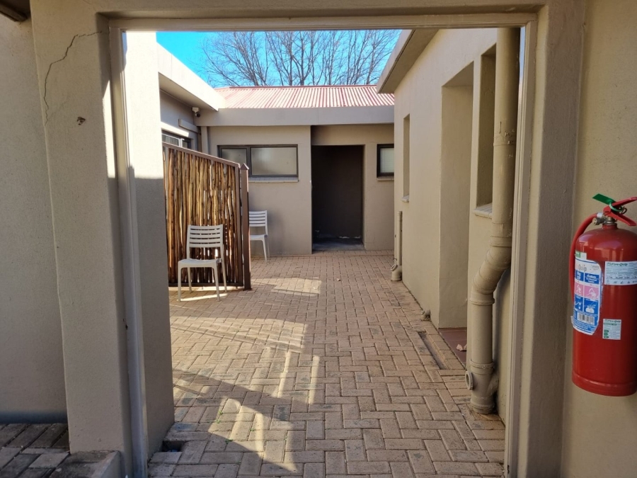 10 Bedroom Property for Sale in Dan Pienaar Free State